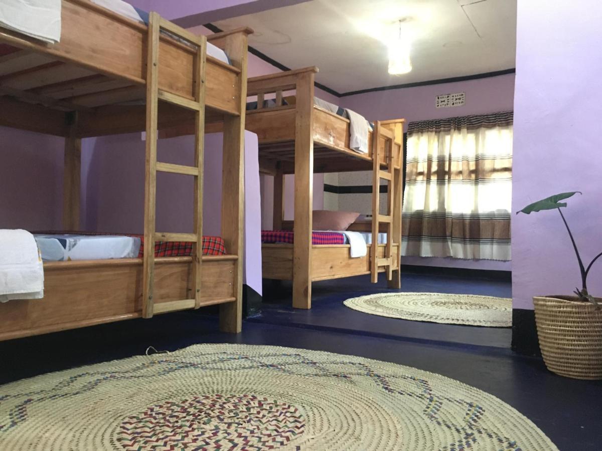 Ava garden backpackers Appartement Mto wa Mbu Buitenkant foto