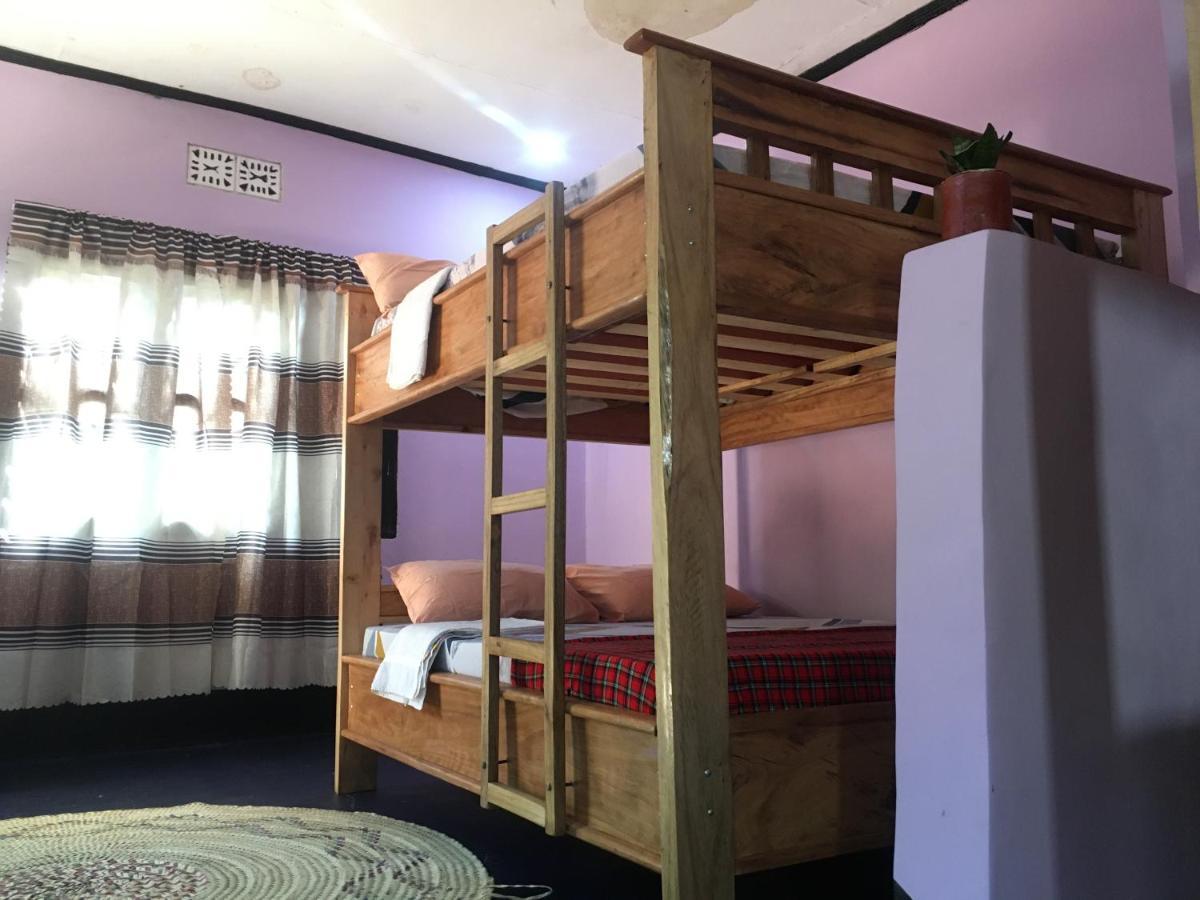 Ava garden backpackers Appartement Mto wa Mbu Buitenkant foto
