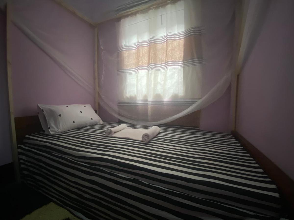 Ava garden backpackers Appartement Mto wa Mbu Buitenkant foto