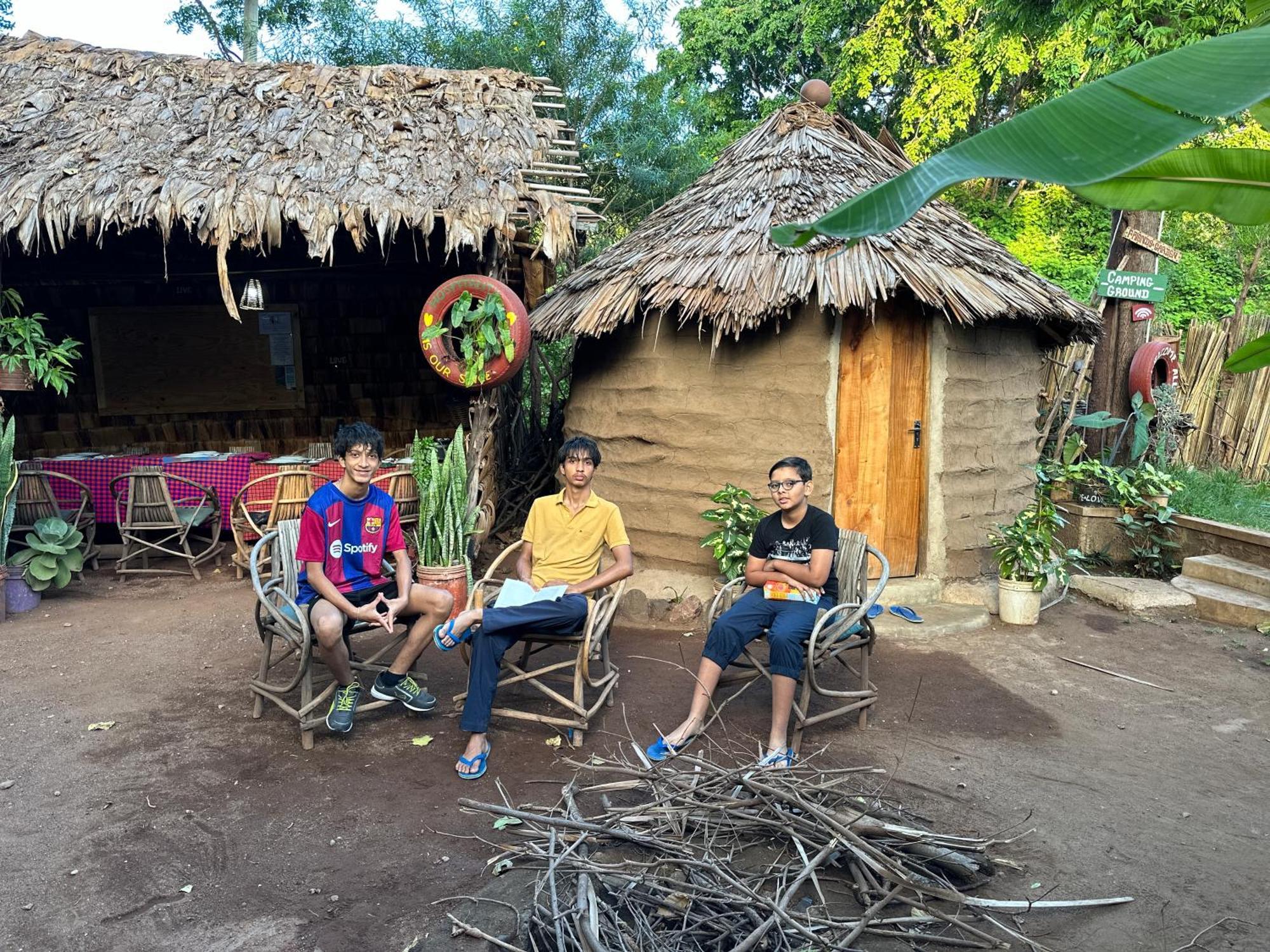 Ava garden backpackers Appartement Mto wa Mbu Buitenkant foto